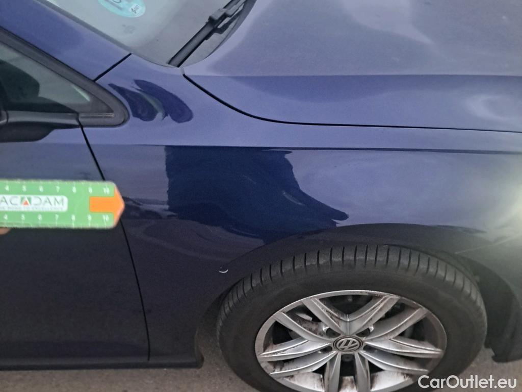  Volkswagen  Golf  VOLKSWAGEN / 2016 / 5P / berlina con portón Advance 1.6 TDI 85kW (115CV) DSG #24