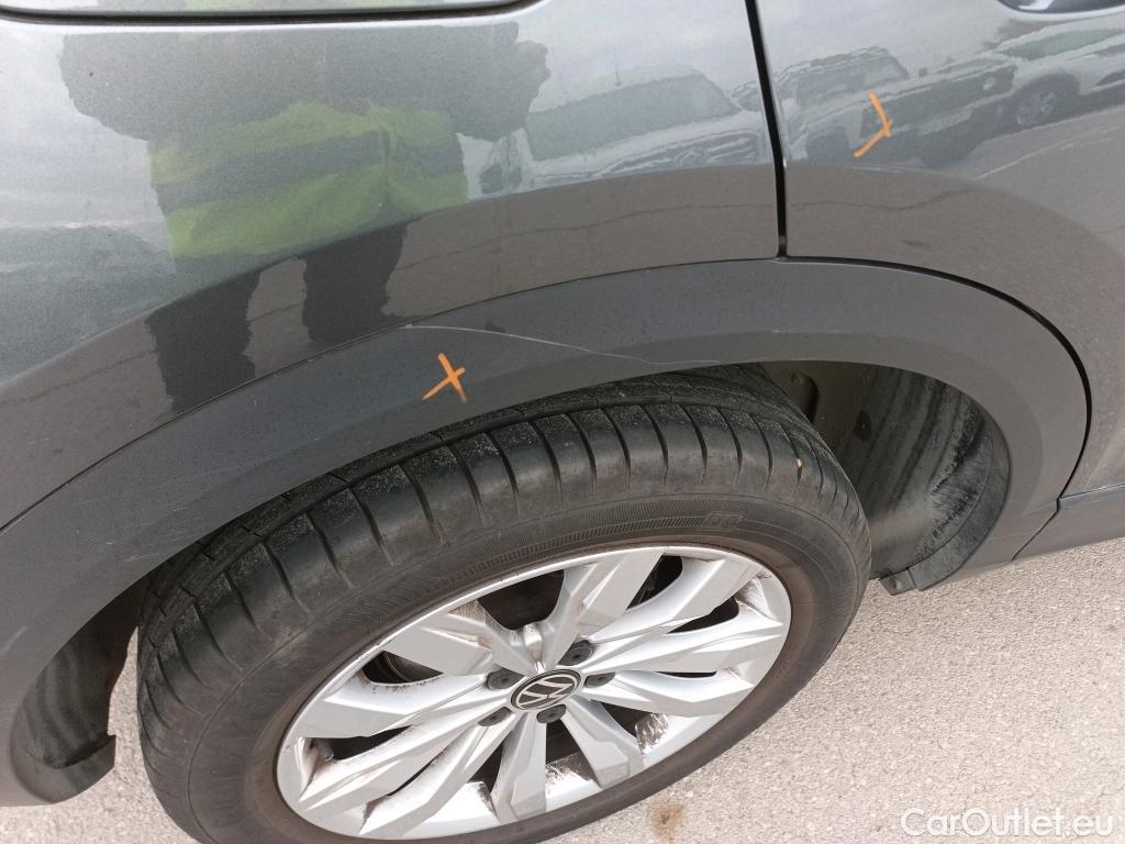  Volkswagen  T-ROC VOLKSWAGEN  / 2017 / 5P / todoterreno Advance 2.0 TDI 110kW (150CV) DSG (AC2) #16