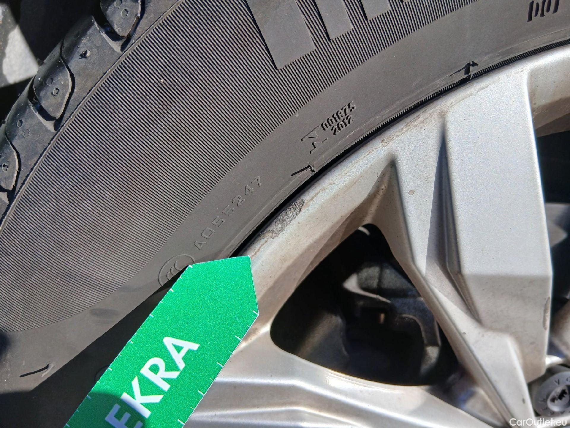  Volkswagen  T-ROC VOLKSWAGEN  / 2017 / 5P / todoterreno Advance 2.0 TDI 85kW (115CV) #8