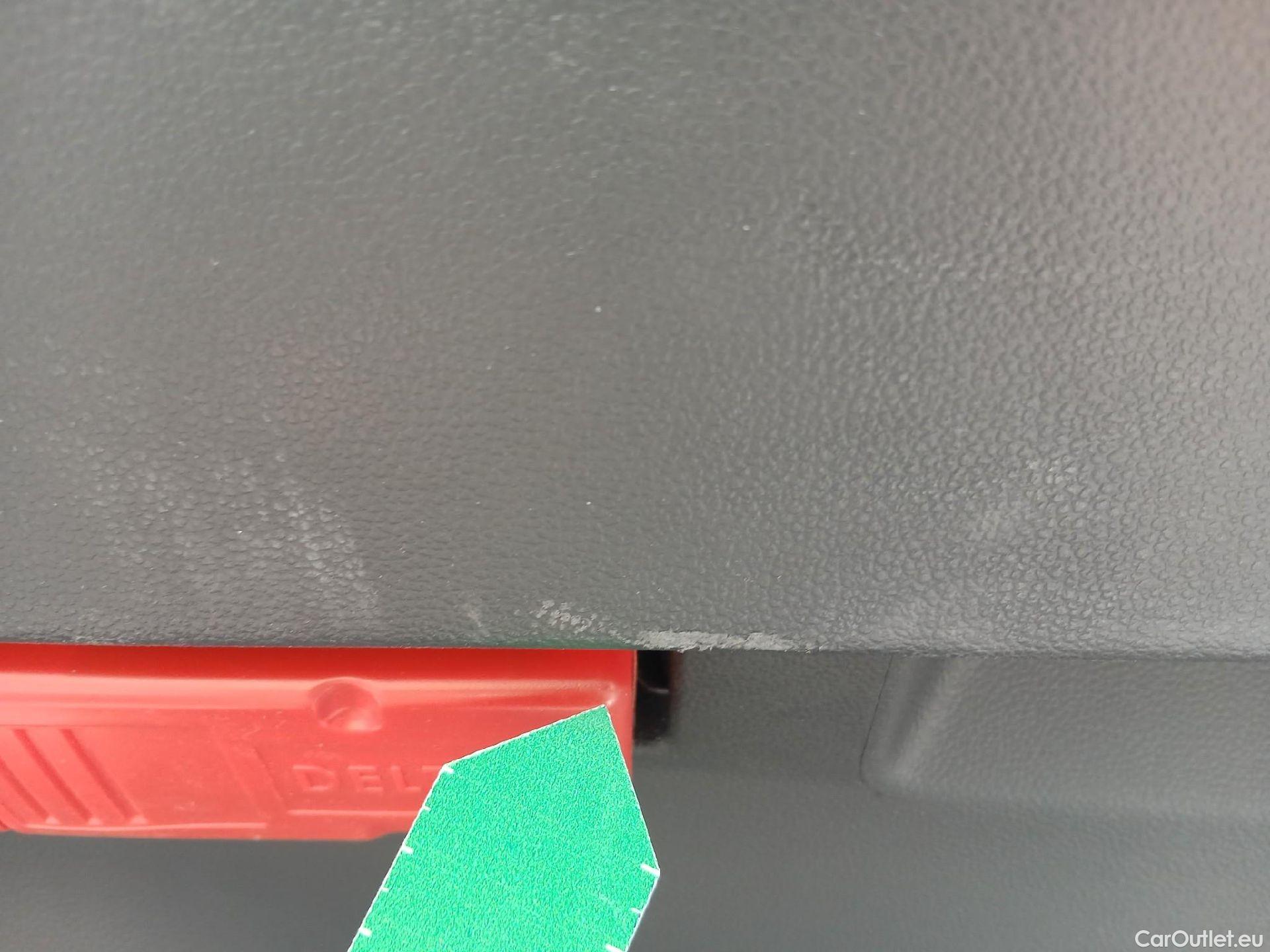  Volkswagen  T-ROC VOLKSWAGEN  / 2017 / 5P / todoterreno Advance 2.0 TDI 85kW (115CV) #25