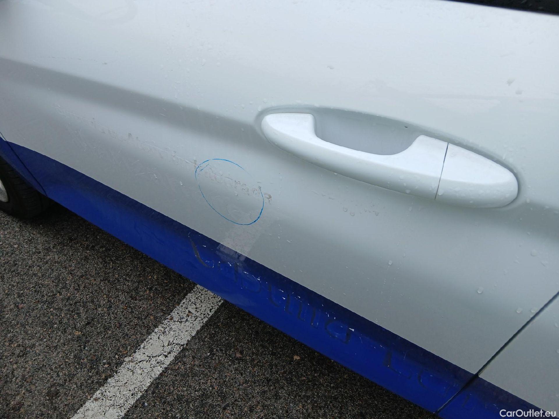  Ford  Fiesta FORD  / 2017 / 5P / berlina con portón 1.1 Ti-VCT 63kW Trend+ 5p #17