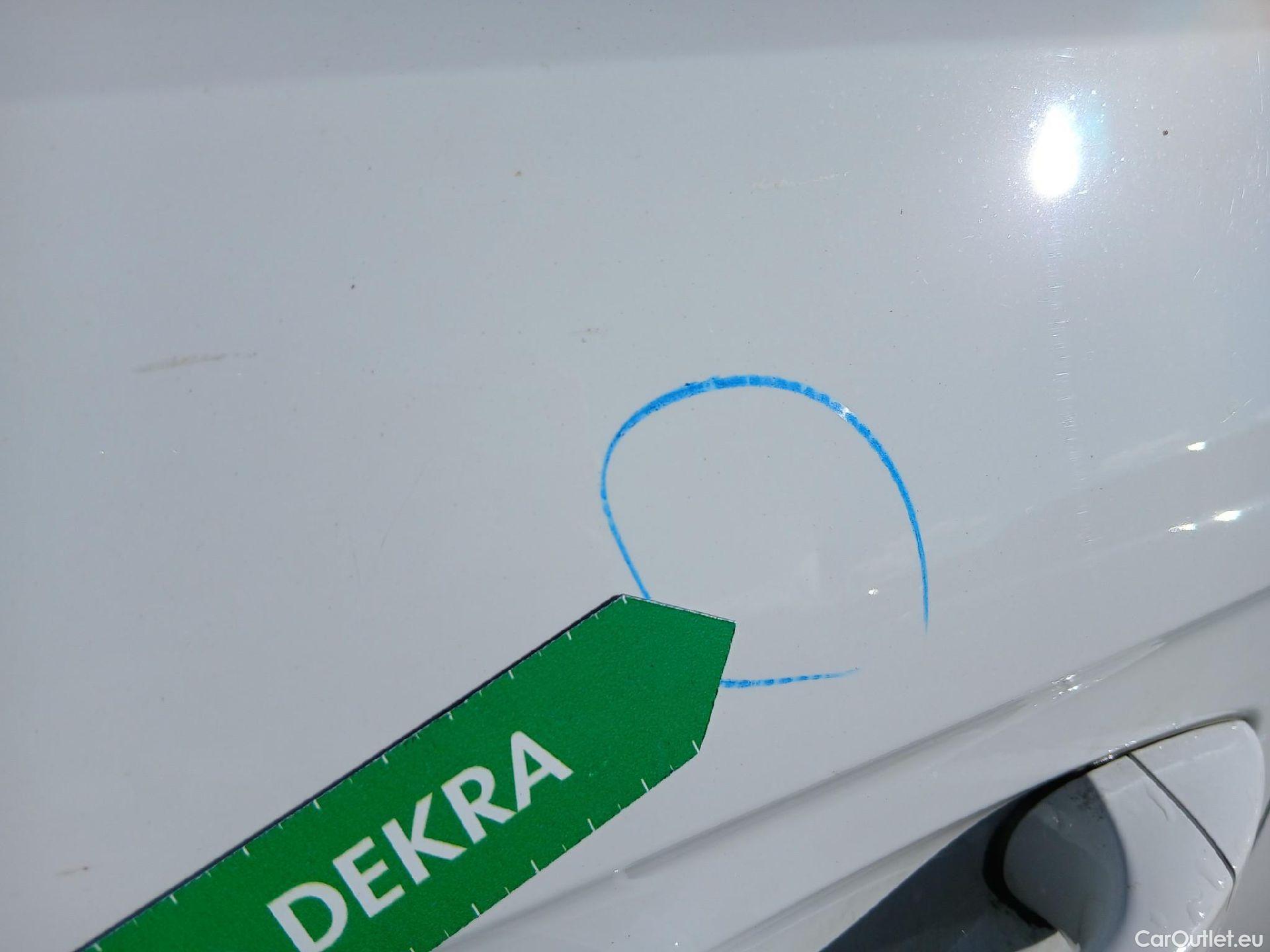  Volkswagen  T-ROC VOLKSWAGEN  / 2017 / 5P / todoterreno Advance 2.0 TDI 85kW (115CV) #12