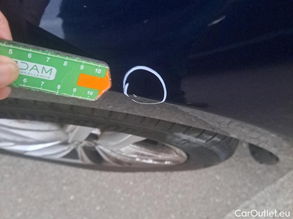  Volkswagen  Golf  VOLKSWAGEN / 2016 / 5P / berlina con portón Advance 1.6 TDI 85kW (115CV) DSG #21