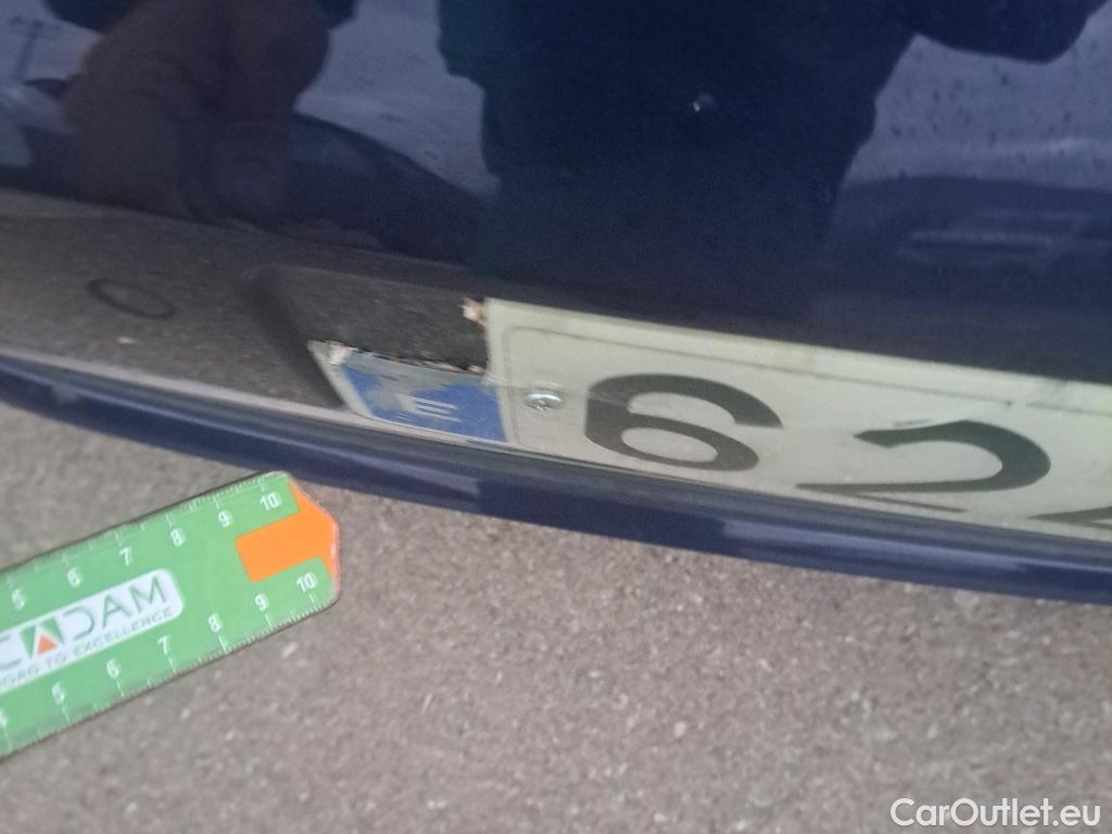  Volkswagen  Golf  VOLKSWAGEN / 2016 / 5P / berlina con portón Advance 1.6 TDI 85kW (115CV) DSG #13