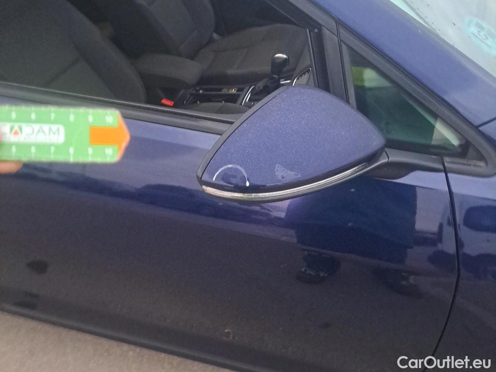  Volkswagen  Golf  VOLKSWAGEN / 2016 / 5P / berlina con portón Advance 1.6 TDI 85kW (115CV) DSG #10