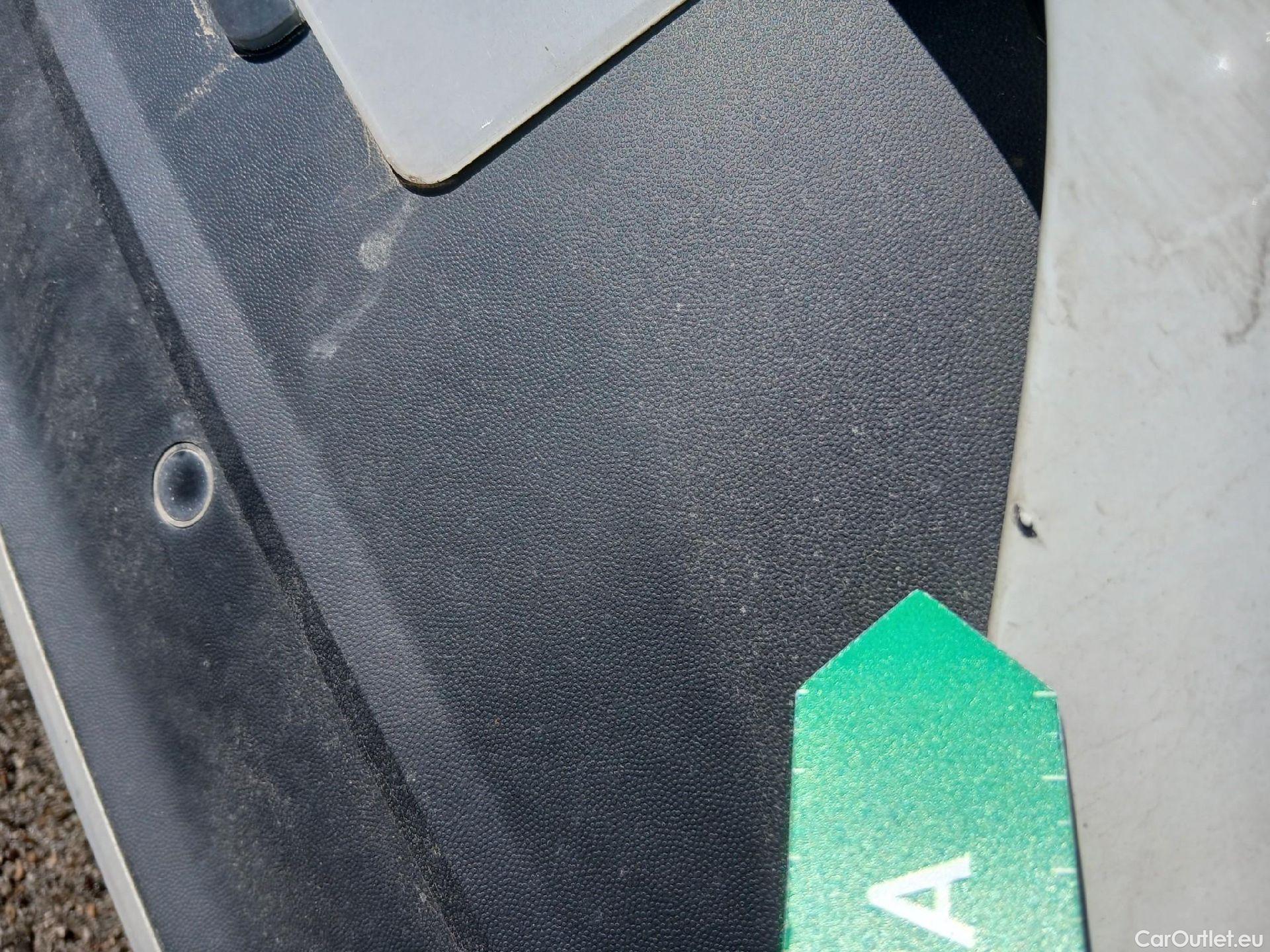  Volkswagen  T-ROC VOLKSWAGEN  / 2017 / 5P / todoterreno Advance 2.0 TDI 85kW (115CV) #22