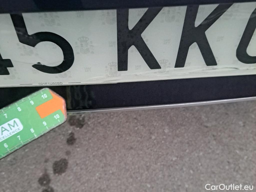  Volkswagen  Golf  VOLKSWAGEN / 2016 / 5P / berlina con portón Advance 1.6 TDI 85kW (115CV) DSG #15