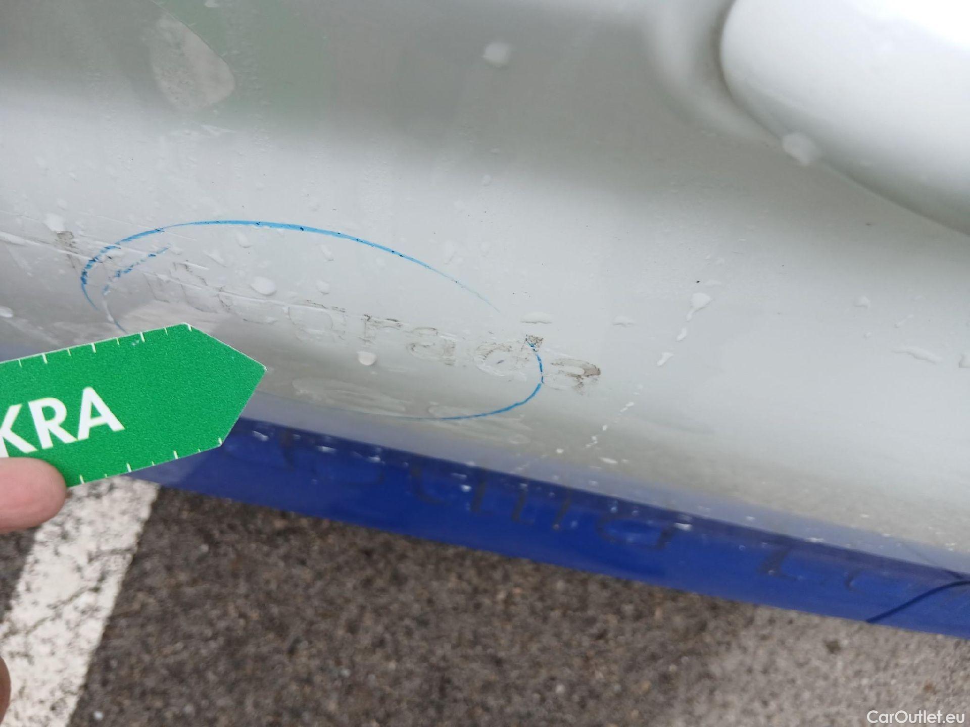  Ford  Fiesta FORD  / 2017 / 5P / berlina con portón 1.1 Ti-VCT 63kW Trend+ 5p #18