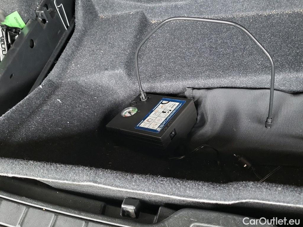  Volvo  XC 40 VOLVO XC40 / 2021 / 5P / todoterreno 1.5 T2 Core Pro #4