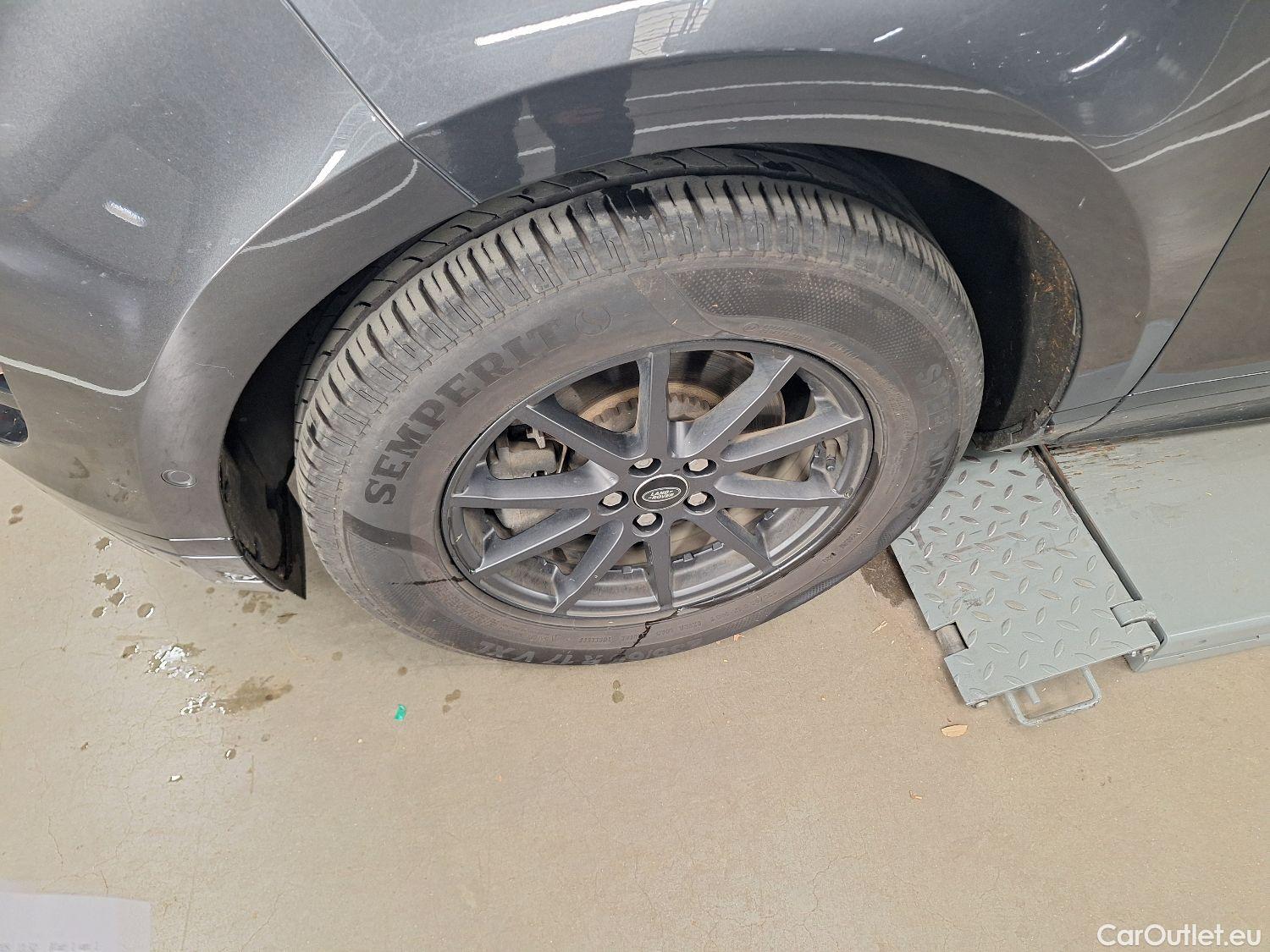  Land Rover  Range Rover Evoque Evoque D165 FWD Man R-Dynam *** car already located in France *** (TEA FLEURY) #35