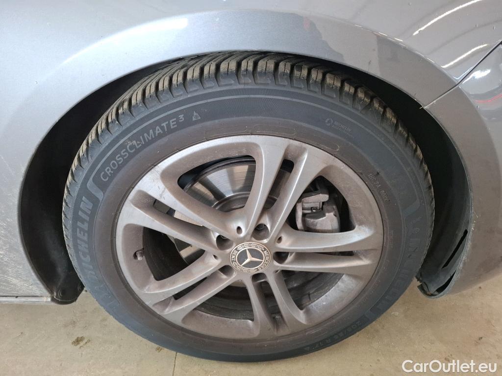  Mercedes  A-Klasse MERCEDES-BENZ Classe A Berline 4p Berline A 200 Business Line 7G-DCT #73