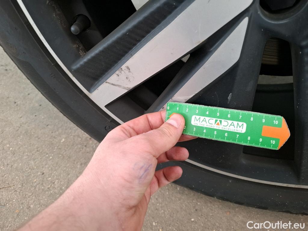  Peugeot  3008 PEUGEOT  / 2020 / 5P / SUV BlueHDi 130 S&S EAT8 GT Pack #22