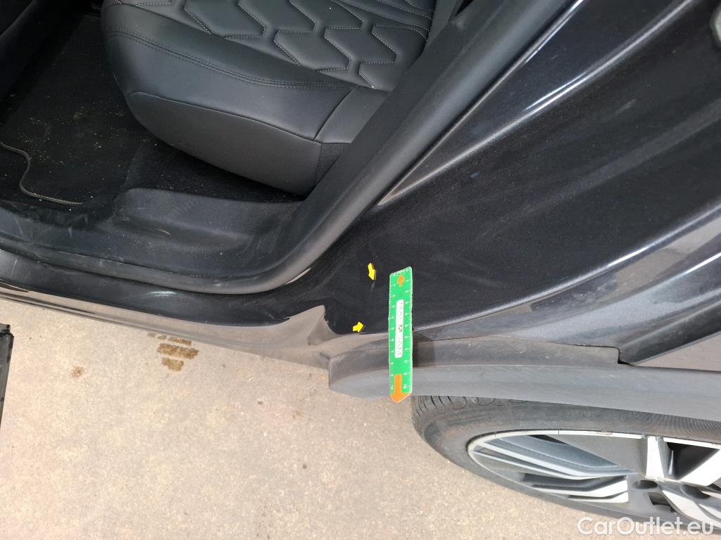  Peugeot  3008 PEUGEOT  / 2020 / 5P / SUV BlueHDi 130 S&S EAT8 GT Pack #30