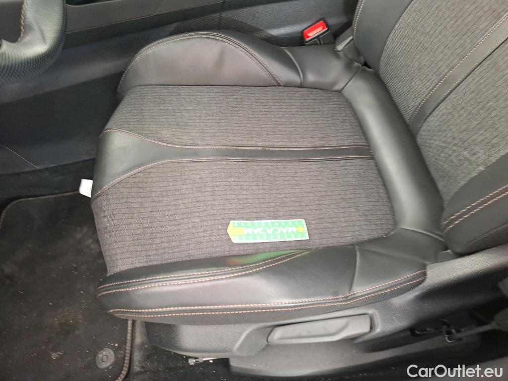  Peugeot  3008  GT Line 1.6 HDi 120CV BVA6 E6 #9