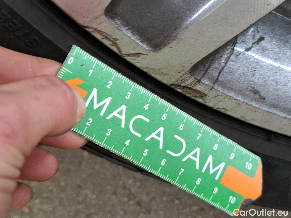  Mercedes  GLA MERCEDES-BENZ Classe  / 2017 / 5P / SUV  180 Fascination BVA7 #12