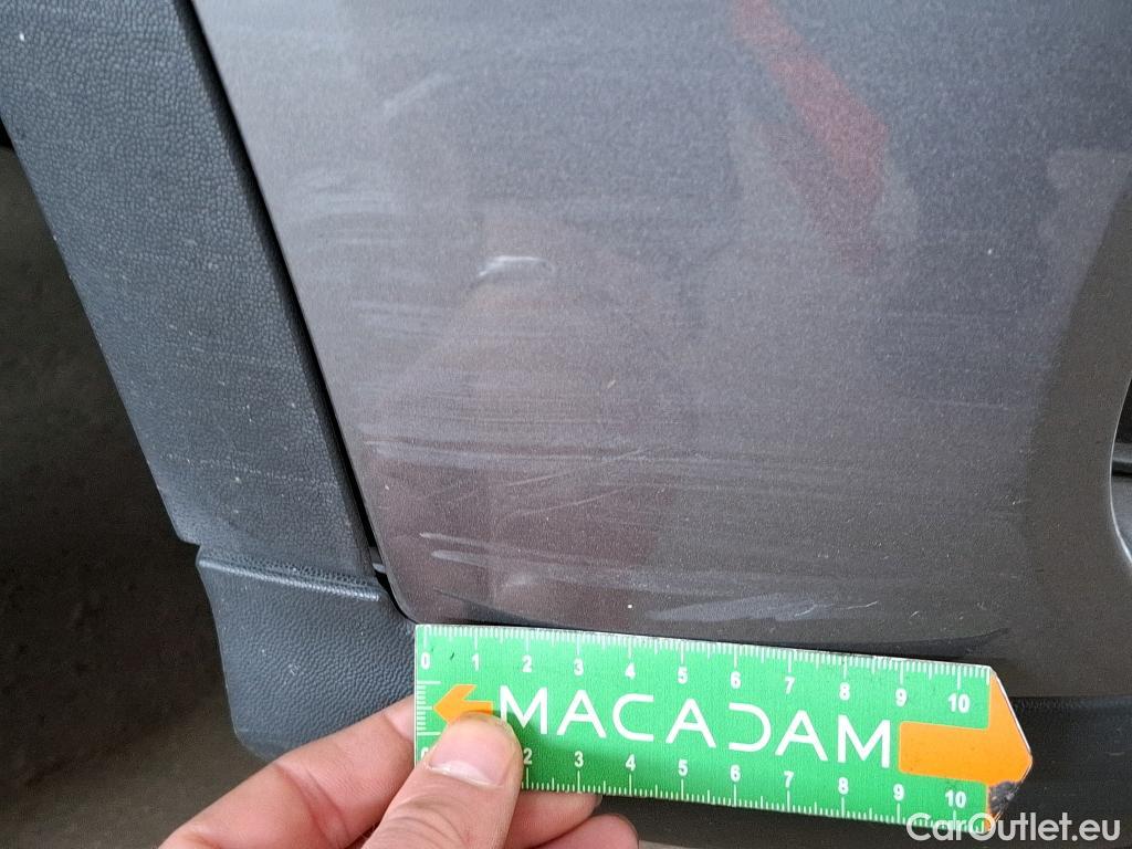  Mercedes  GLA MERCEDES-BENZ Classe  / 2017 / 5P / SUV  180 Fascination BVA7 #46