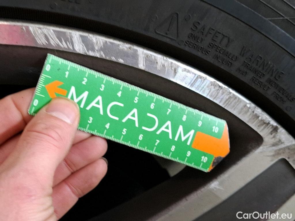  Mercedes  GLA MERCEDES-BENZ Classe  / 2017 / 5P / SUV  180 Fascination BVA7 #2