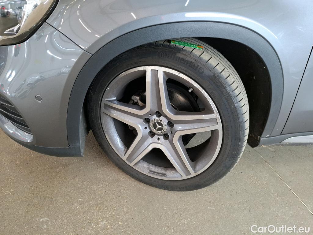  Mercedes  GLA MERCEDES-BENZ Classe  / 2017 / 5P / SUV  180 Fascination BVA7 #1