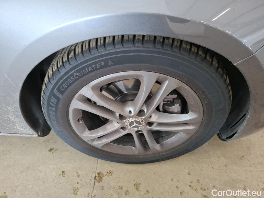  Mercedes  A-Klasse MERCEDES-BENZ Classe A Berline 4p Berline A 200 Business Line 7G-DCT #72