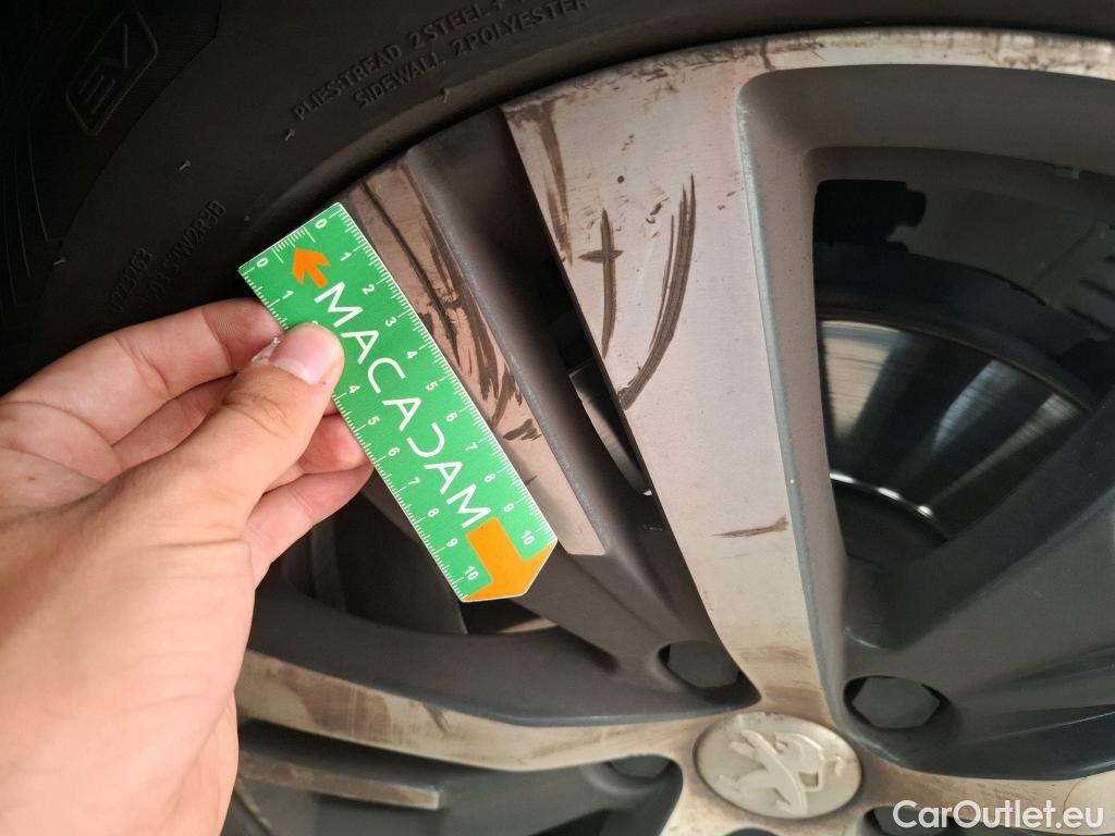  Peugeot  3008  GT Line 1.6 HDi 120CV BVA6 E6 #26