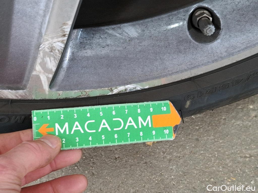  Mercedes  GLA MERCEDES-BENZ Classe  / 2017 / 5P / SUV  180 Fascination BVA7 #19