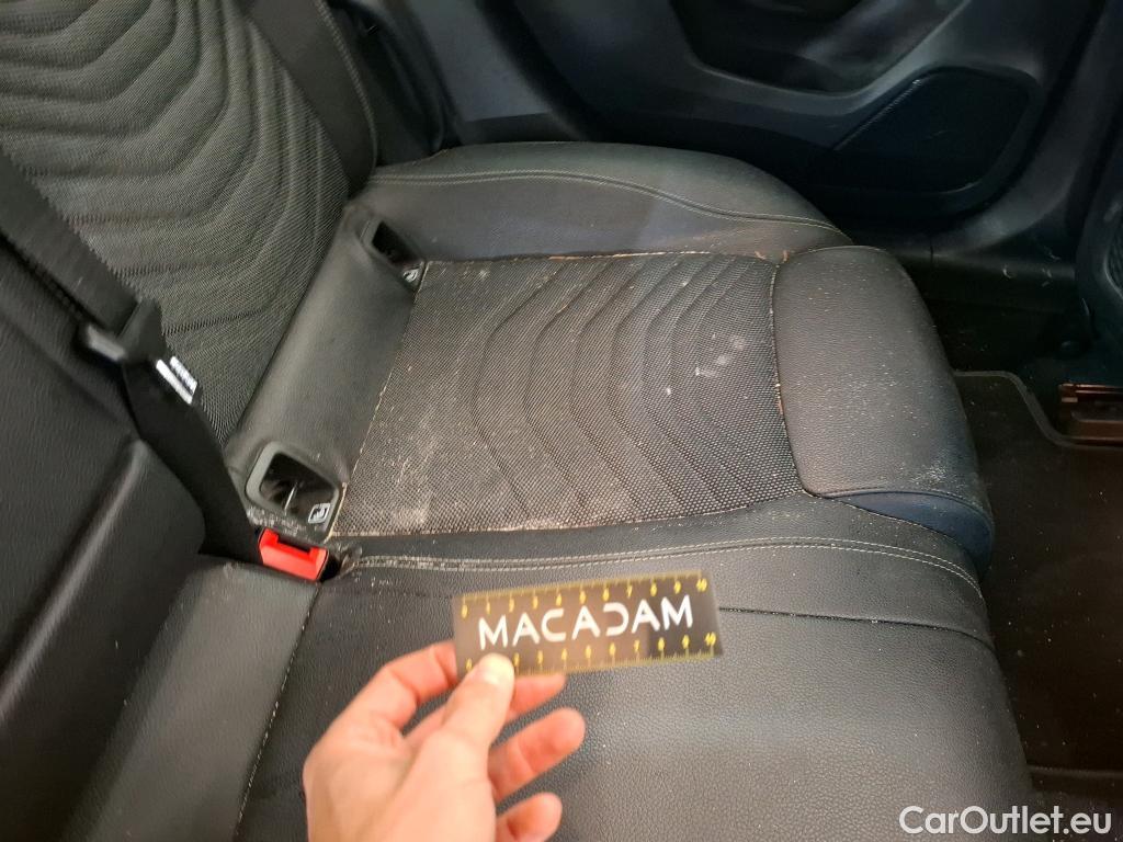  Mercedes  A-Klasse MERCEDES-BENZ Classe A Berline 4p Berline A 200 Business Line 7G-DCT #67