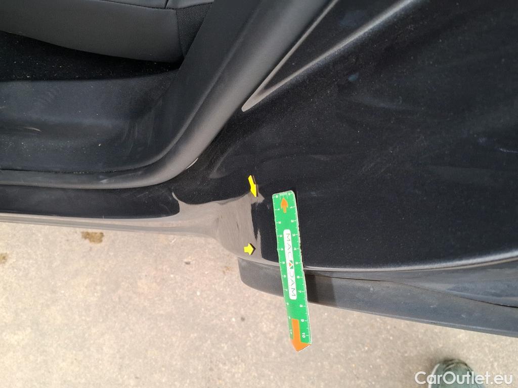  Peugeot  3008 PEUGEOT  / 2020 / 5P / SUV BlueHDi 130 S&S EAT8 GT Pack #31