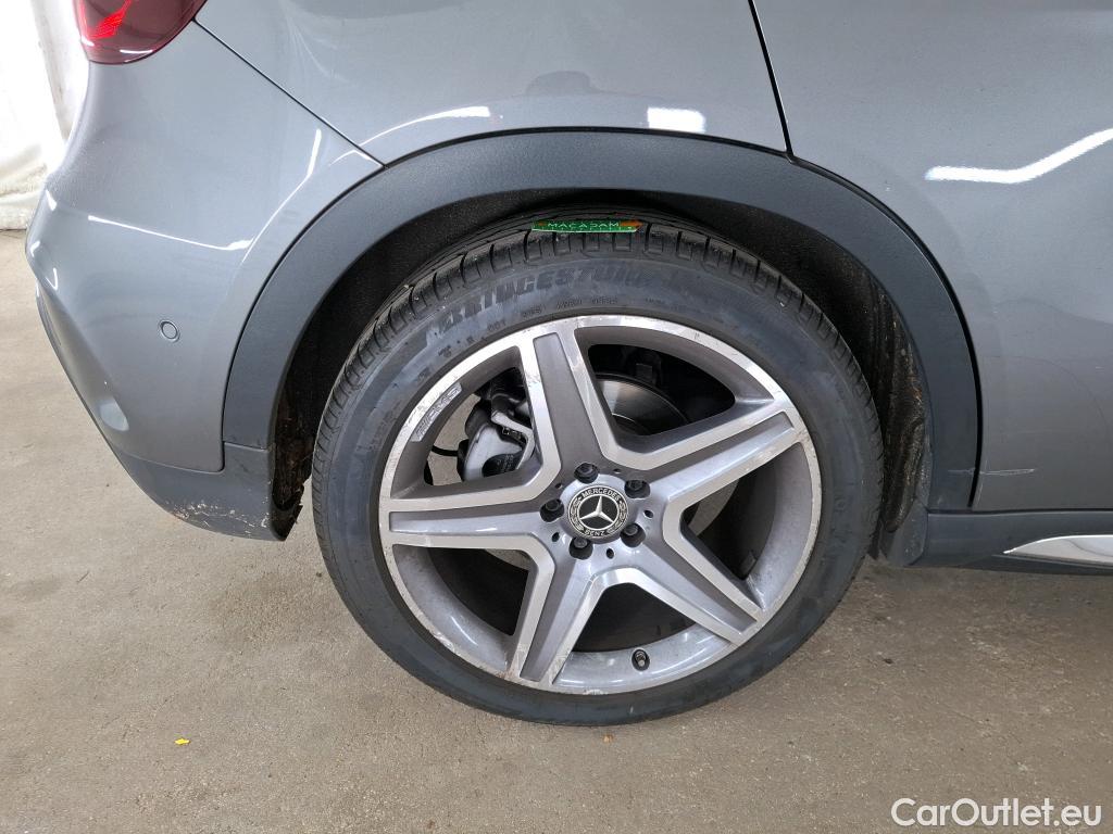  Mercedes  GLA MERCEDES-BENZ Classe  / 2017 / 5P / SUV  180 Fascination BVA7 #13