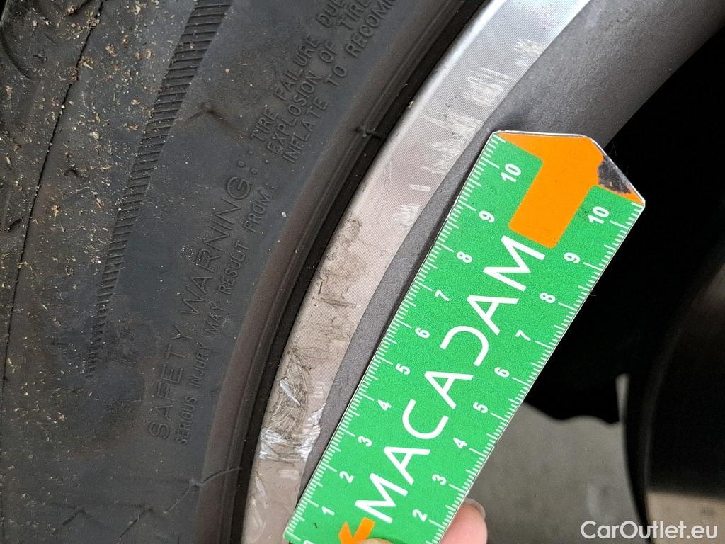  Mercedes  GLA MERCEDES-BENZ Classe  / 2017 / 5P / SUV  180 Fascination BVA7 #9