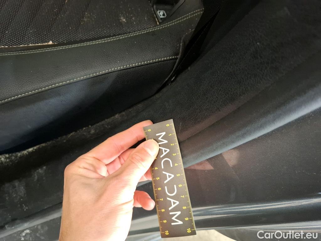  Mercedes  A-Klasse MERCEDES-BENZ Classe A Berline 4p Berline A 200 Business Line 7G-DCT #51