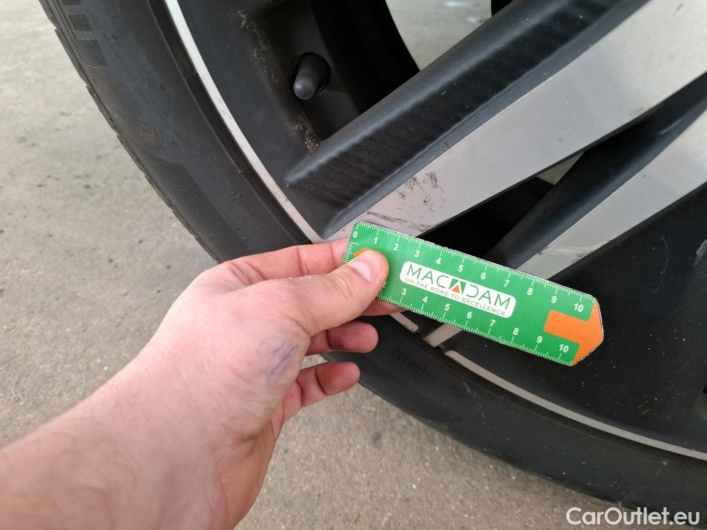  Peugeot  3008 PEUGEOT  / 2020 / 5P / SUV BlueHDi 130 S&S EAT8 GT Pack #21