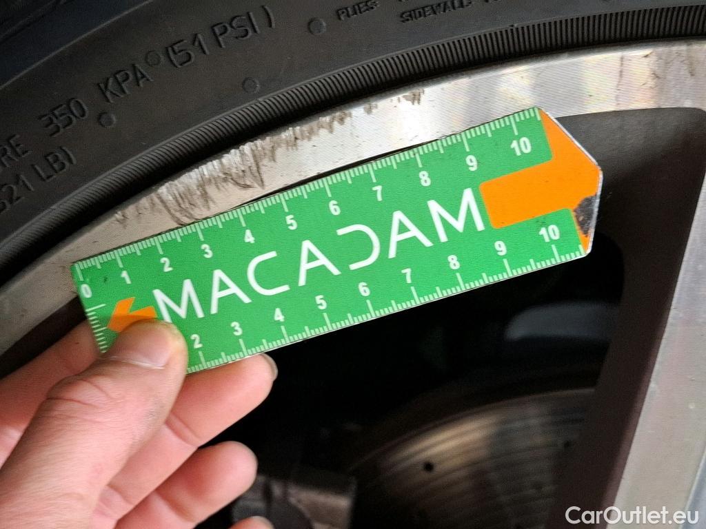  Mercedes  GLA MERCEDES-BENZ Classe  / 2017 / 5P / SUV  180 Fascination BVA7 #5