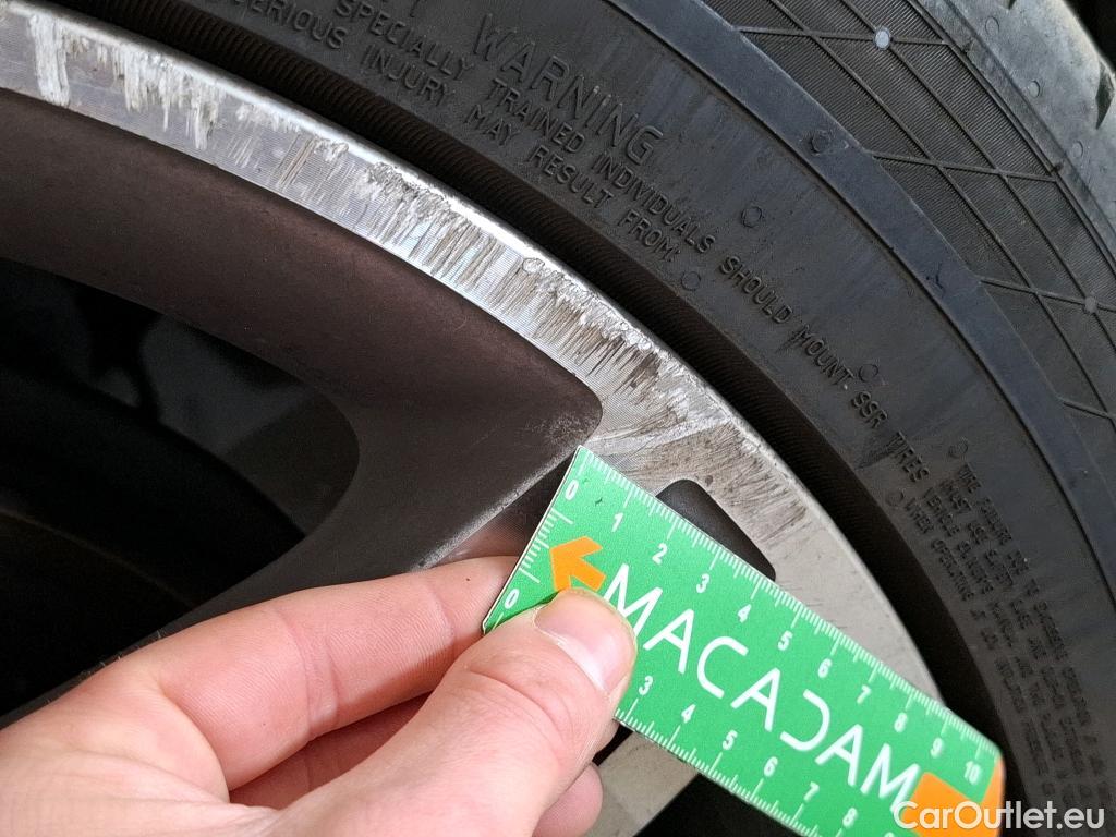  Mercedes  GLA MERCEDES-BENZ Classe  / 2017 / 5P / SUV  180 Fascination BVA7 #3