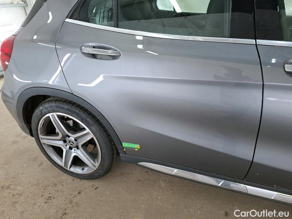  Mercedes  GLA MERCEDES-BENZ Classe  / 2017 / 5P / SUV  180 Fascination BVA7 #47