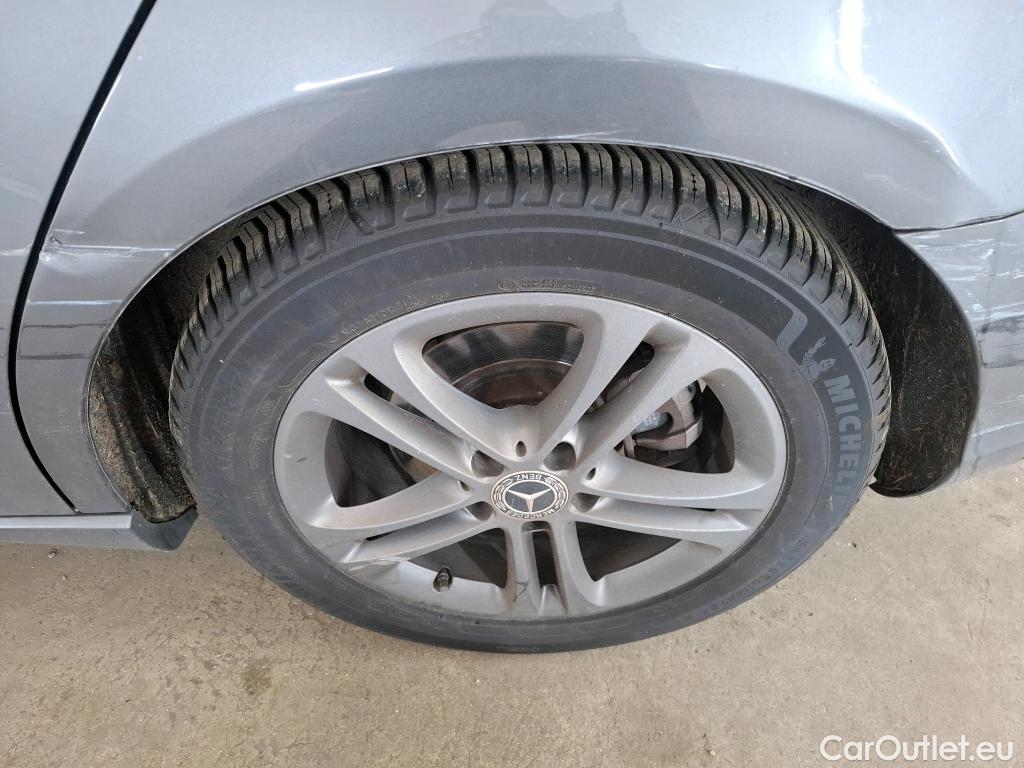  Mercedes  A-Klasse MERCEDES-BENZ Classe A Berline 4p Berline A 200 Business Line 7G-DCT #75