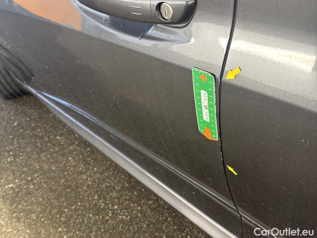  Peugeot  208  Allure 1.2 PureTech 100CV BVA8 E6d #17