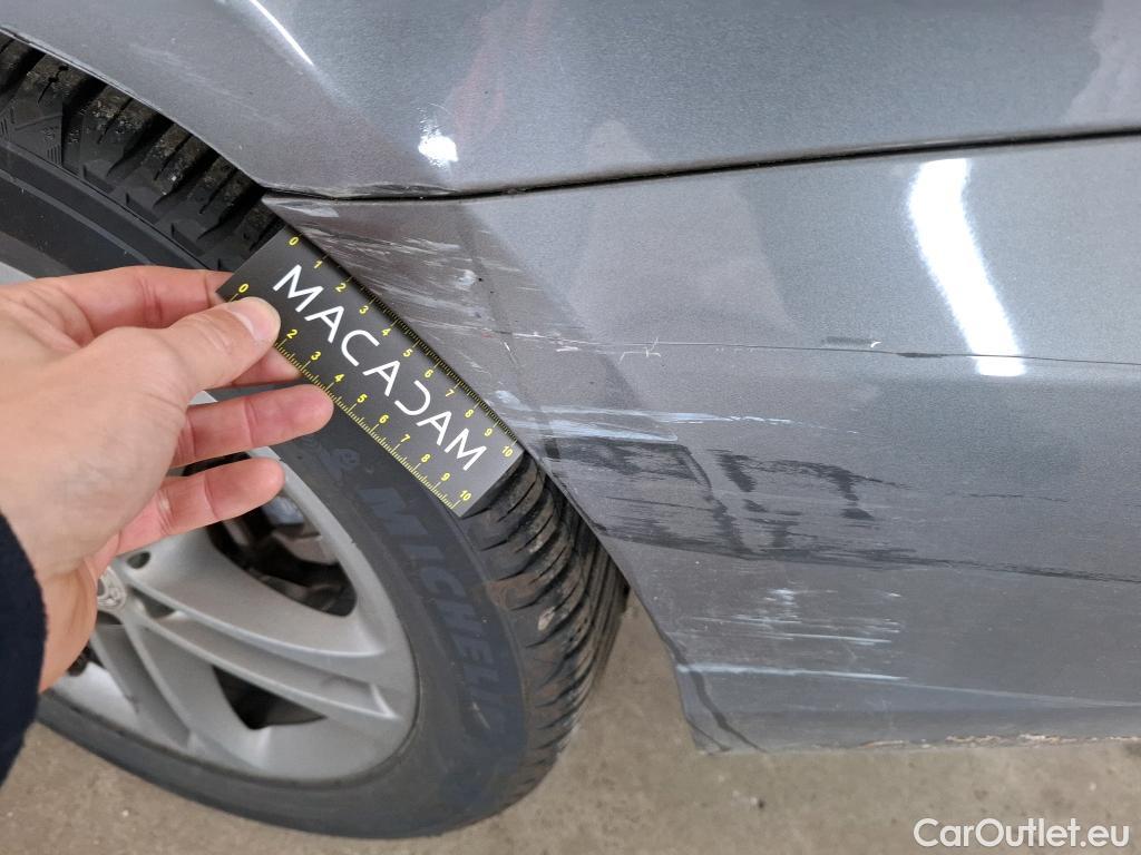  Mercedes  A-Klasse MERCEDES-BENZ Classe A Berline 4p Berline A 200 Business Line 7G-DCT #34