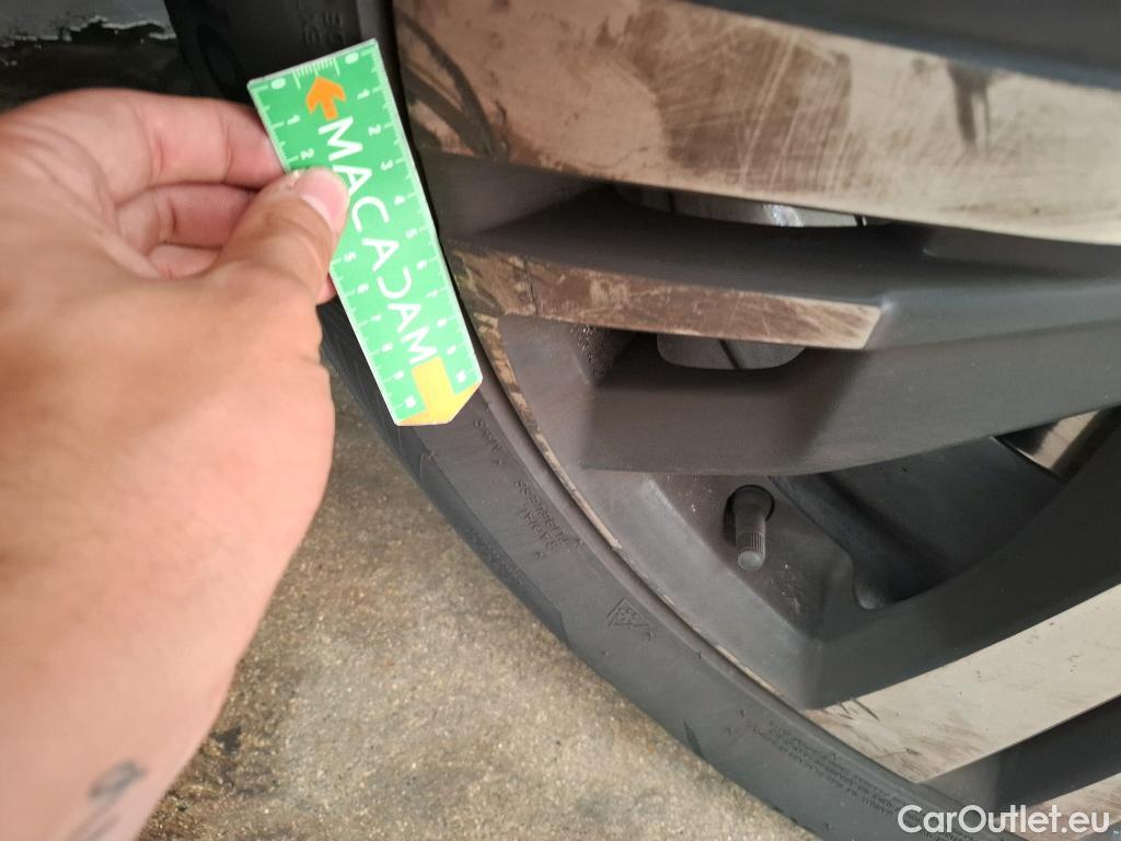  Peugeot  3008  GT Line 1.6 HDi 120CV BVA6 E6 #28