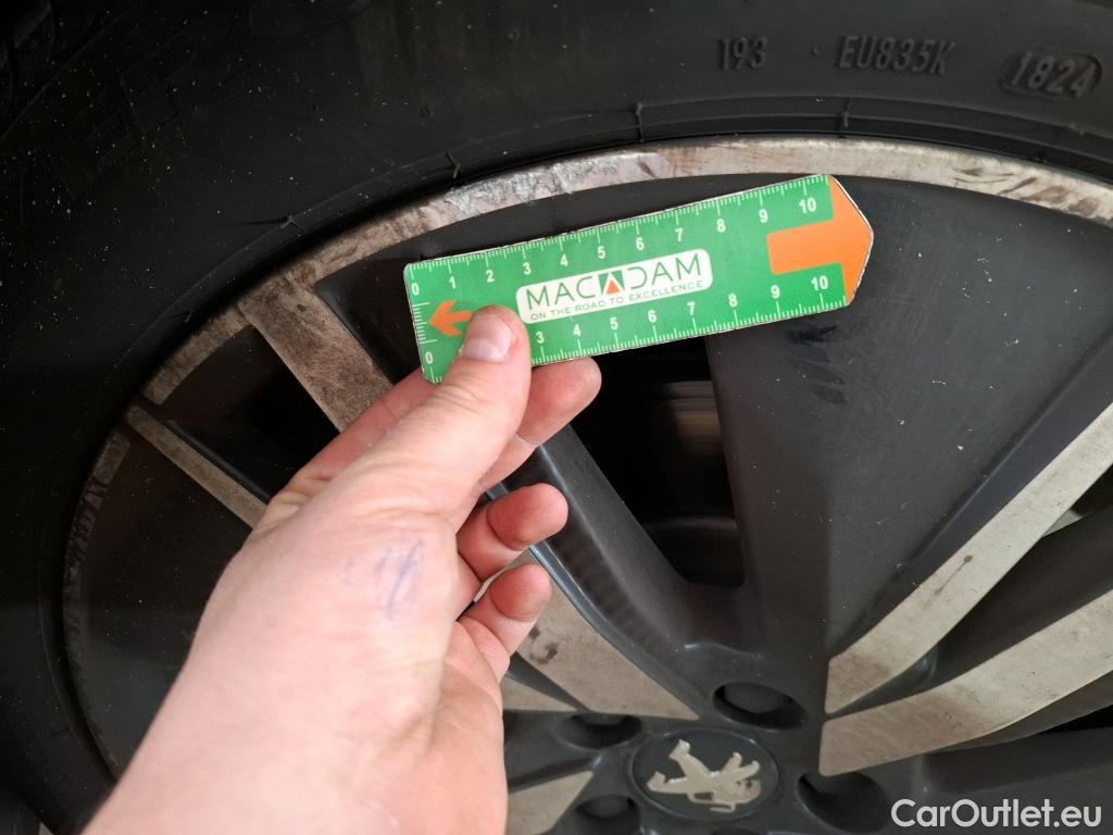  Peugeot  3008 PEUGEOT  / 2020 / 5P / SUV BlueHDi 130 S&S EAT8 GT Pack #12