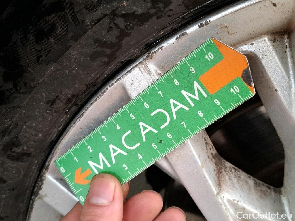  Fiat  500 FIAT  2015 3P Berline Hybrid 10 BSG 70 ch Dolcevita #5