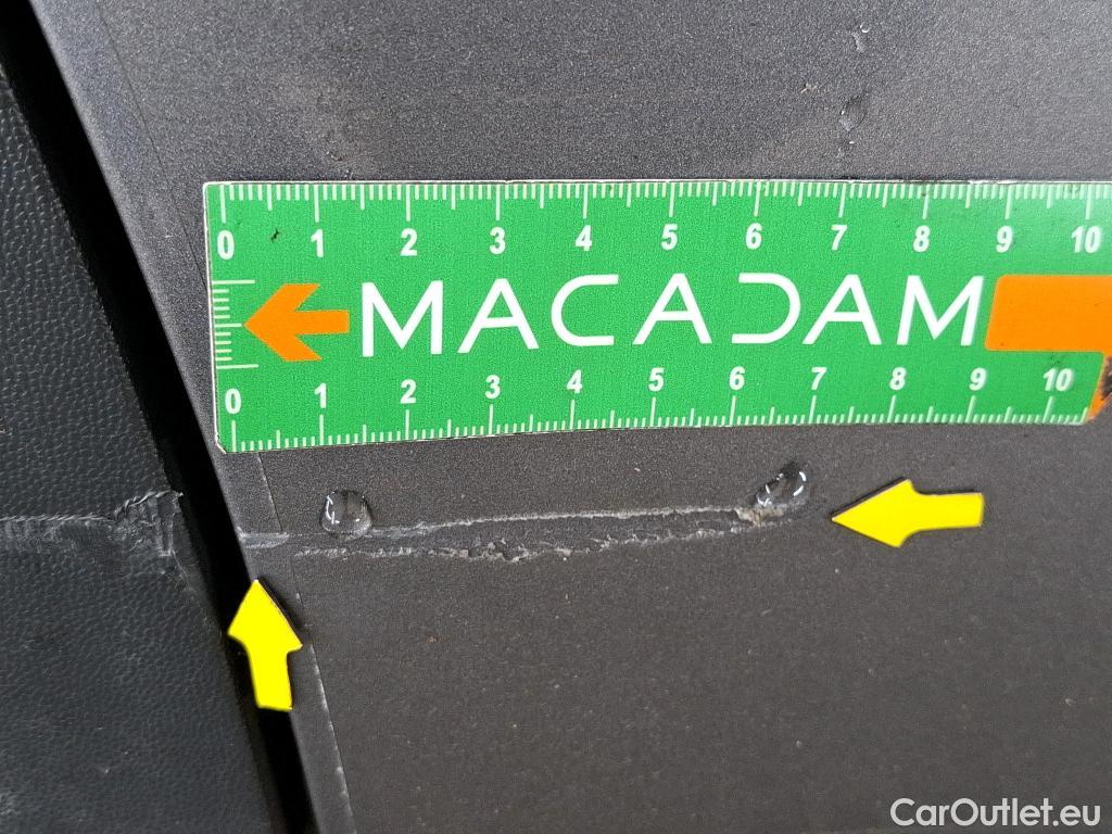  Mercedes  GLA MERCEDES-BENZ Classe  / 2017 / 5P / SUV  180 Fascination BVA7 #48