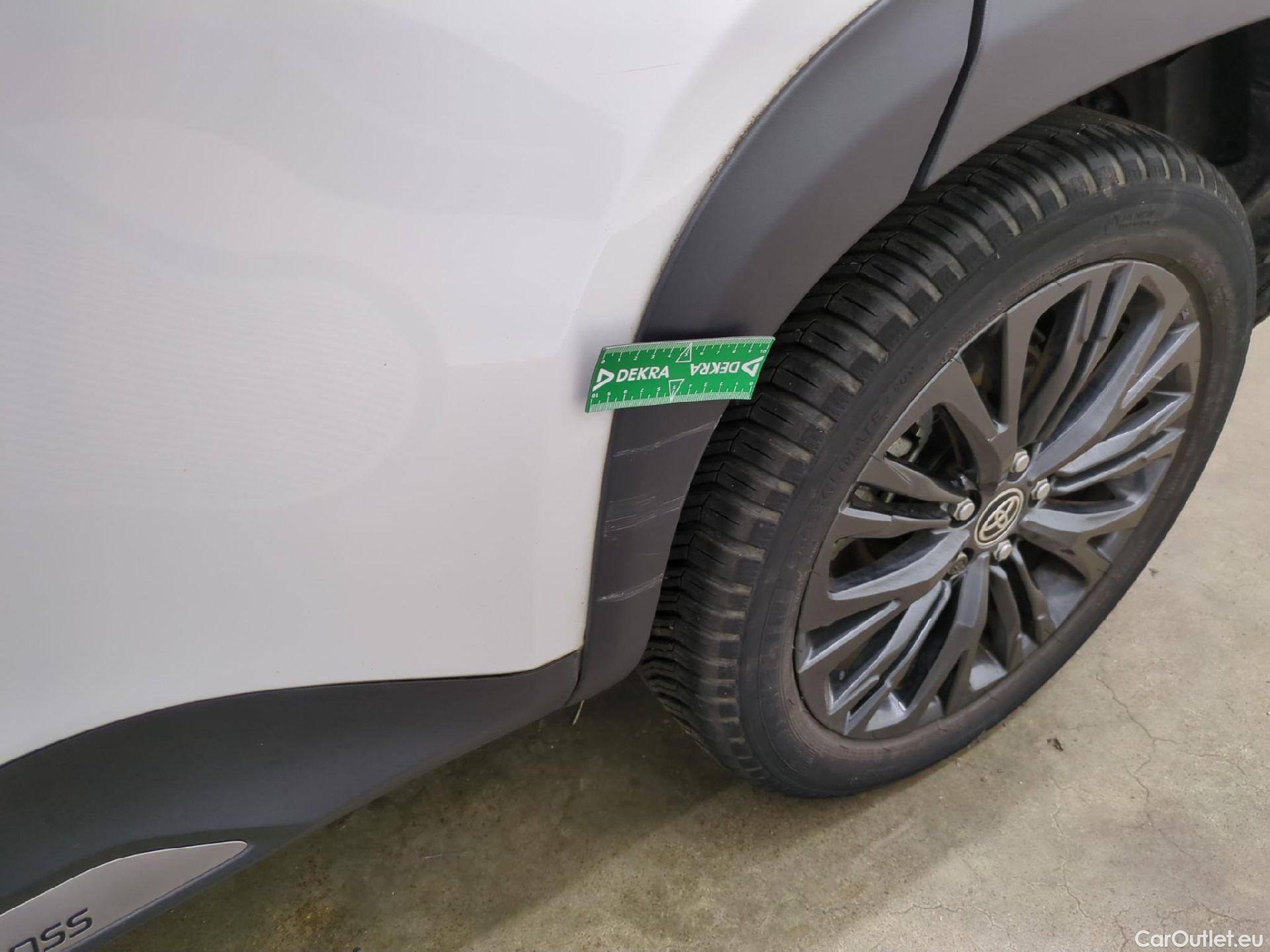  Toyota  Yaris Cross TOYOTA  Hybride / 2021 / 5P / SUV 1.5 HYBRID 116H TRAIL AUTO #28