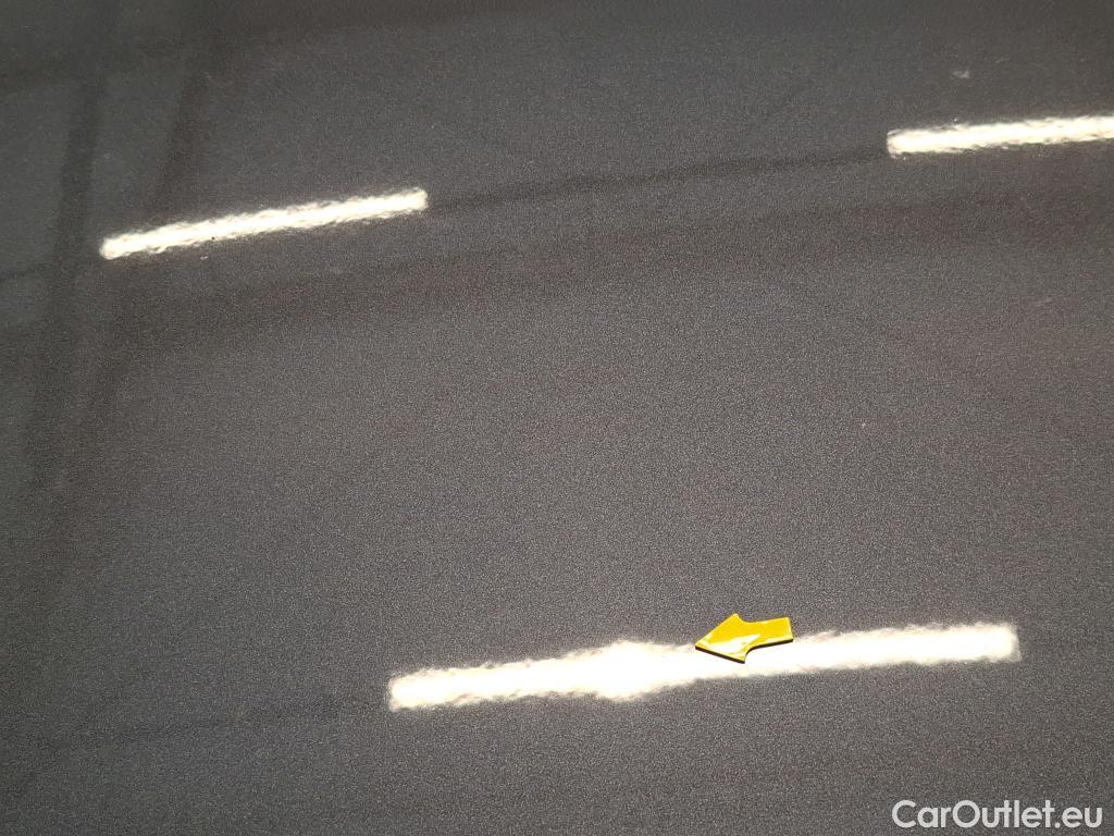  Toyota  C-HR TOYOTA  / 2016 / 5P / SUV 1.8 Hybride 122 Dynamic Business Stage A #8