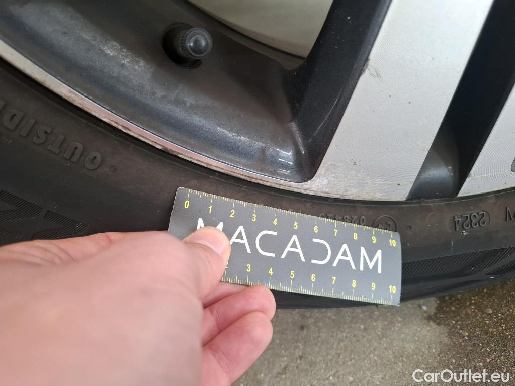  Peugeot  3008  Allure Business 1.5 HDi 130CV BVA8 E6dT #40