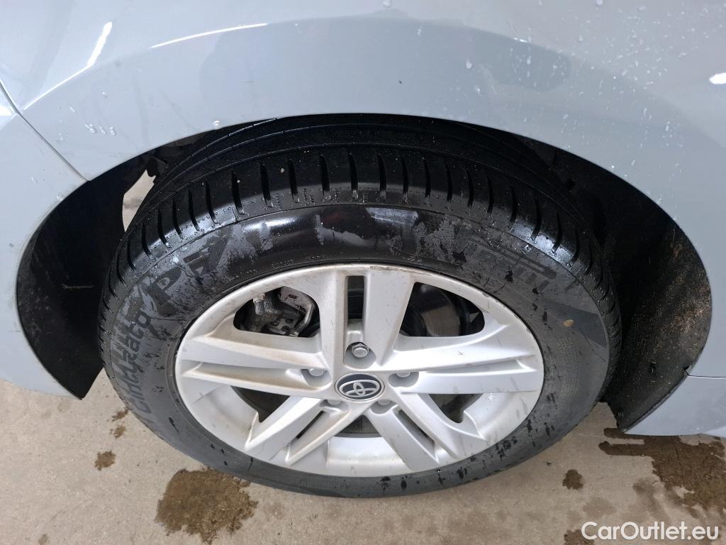  Toyota  Corolla TOYOTA  / 2018 / 5P / Berline Hybride 122h Dynamic Business Beyond Zer #1