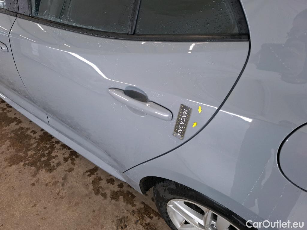  Toyota  Corolla TOYOTA  / 2018 / 5P / Berline Hybride 122h Dynamic Business Beyond Zer #27