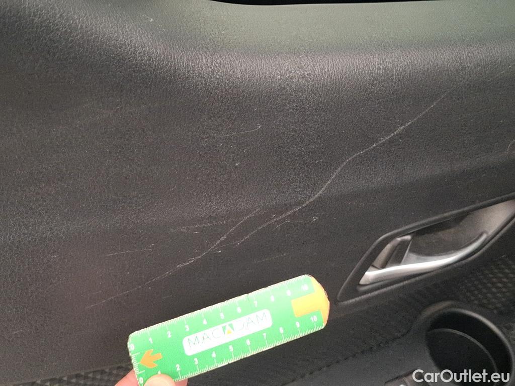  Toyota  C-HR TOYOTA  5p SUV 1.8 HYBRIDE 122 GRAPHIC #19