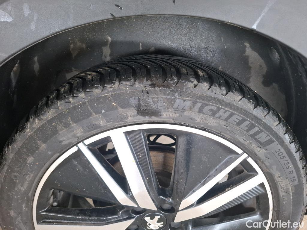  Peugeot  5008  GT 1.2 PureTech 130CV BVA8 7 Sieges E6d #6