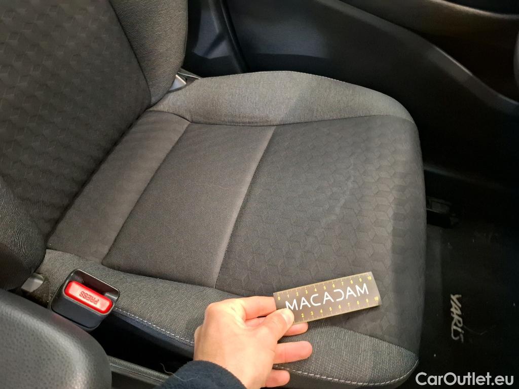  Toyota  Yaris TOYOTA  Hybride / 2019 / 5P / Berline Hybride 116h France Business Stage Acad #12