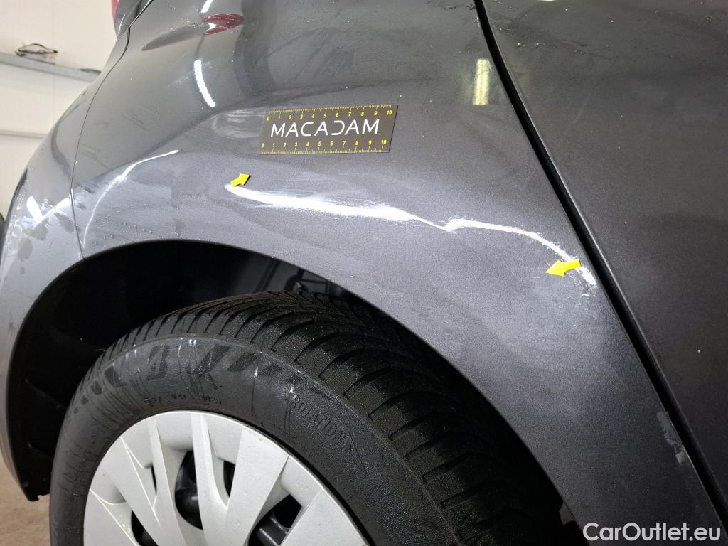  Toyota  Yaris TOYOTA  Hybride / 2019 / 5P / Berline Hybride 116h France Business Stage Acad #2